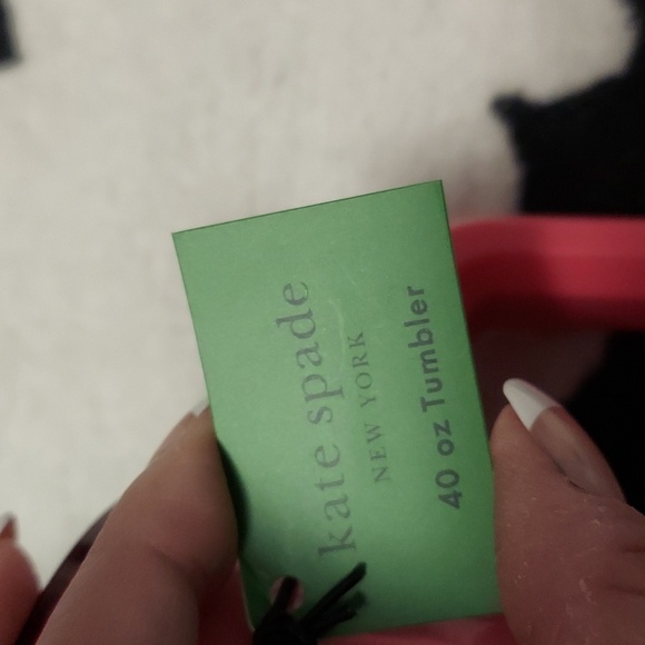 Kate Spade Pink Mug with Straw. 40 Oz - Picture 4 of 9